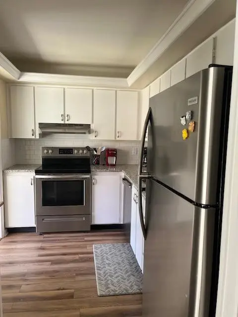 Kitchen 3 at 5500 Tamberlane Circle 305, Palm Beach Gardens