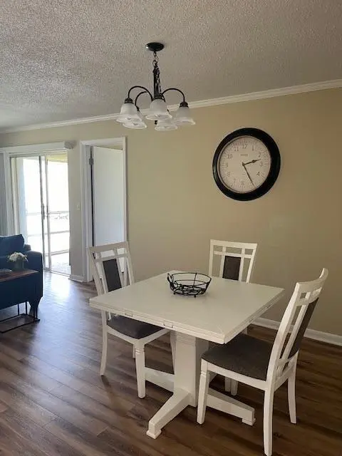 Dining 2 at 5500 Tamberlane Circle 305, Palm Beach Gardens