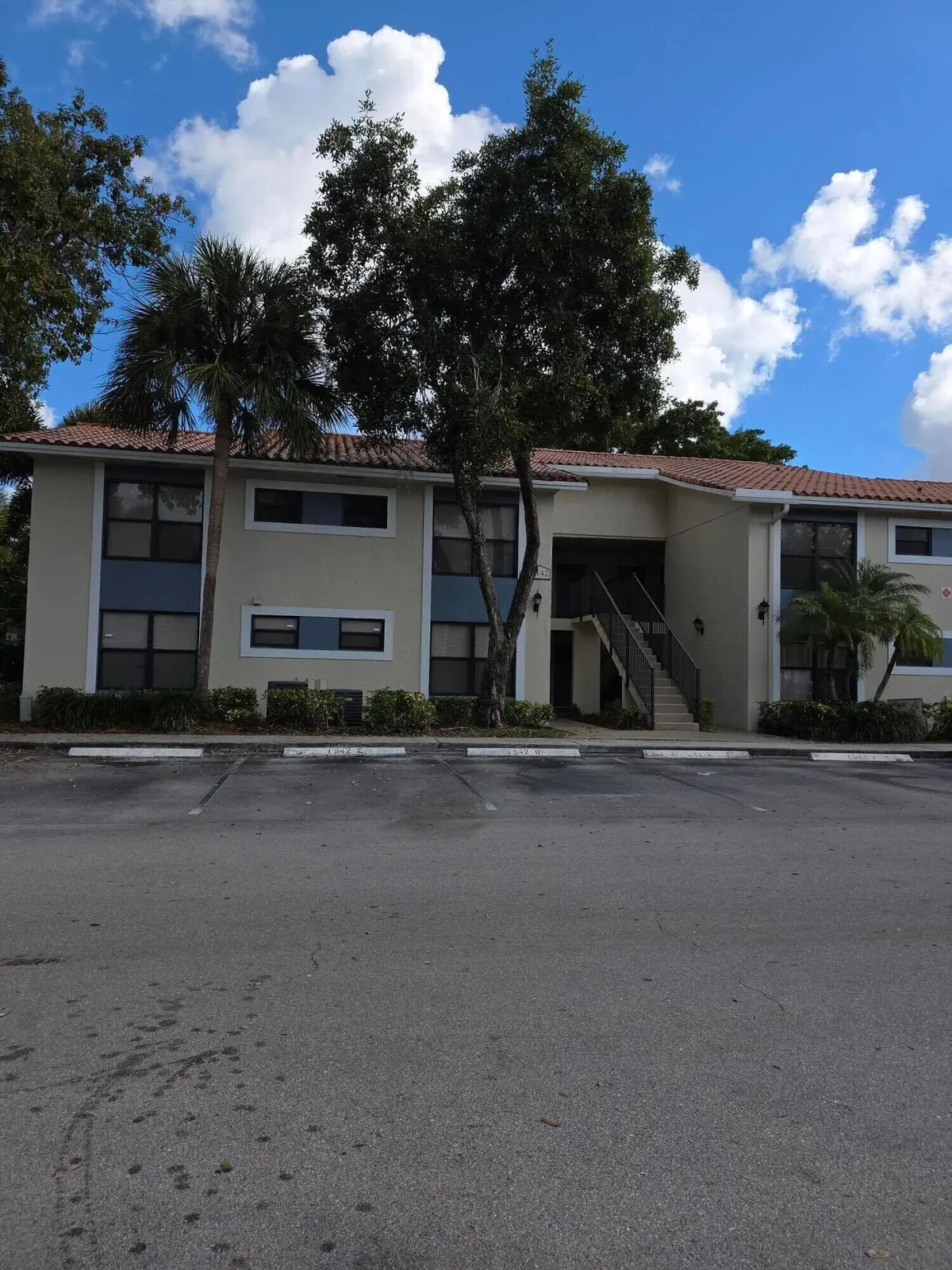 1542 Lake Crystal Drive H, West Palm Beach, FL – photo 2