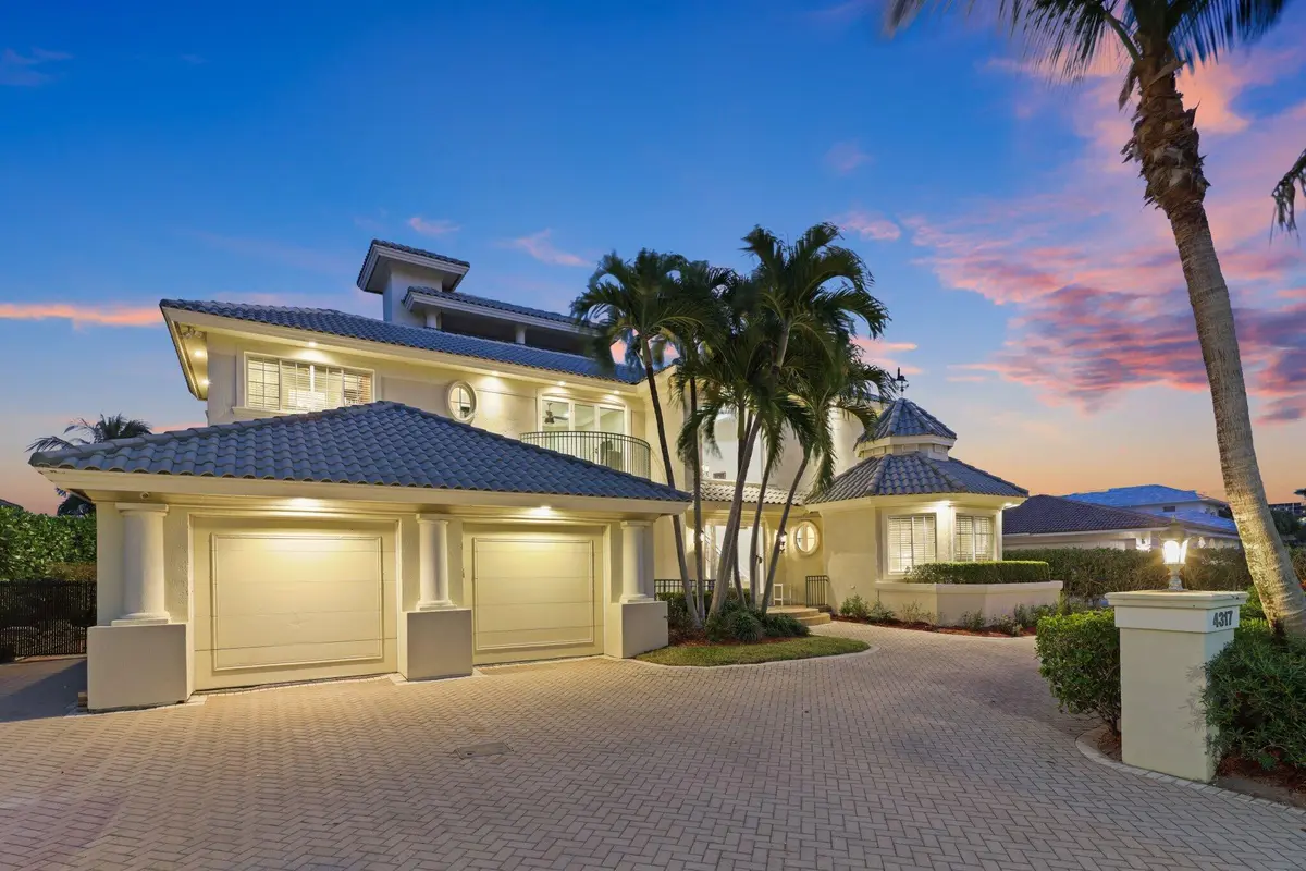 4317 Intracoastal Drive - 140.jpg-SMALL at 4317 Intracoastal Drive, Highland Beach