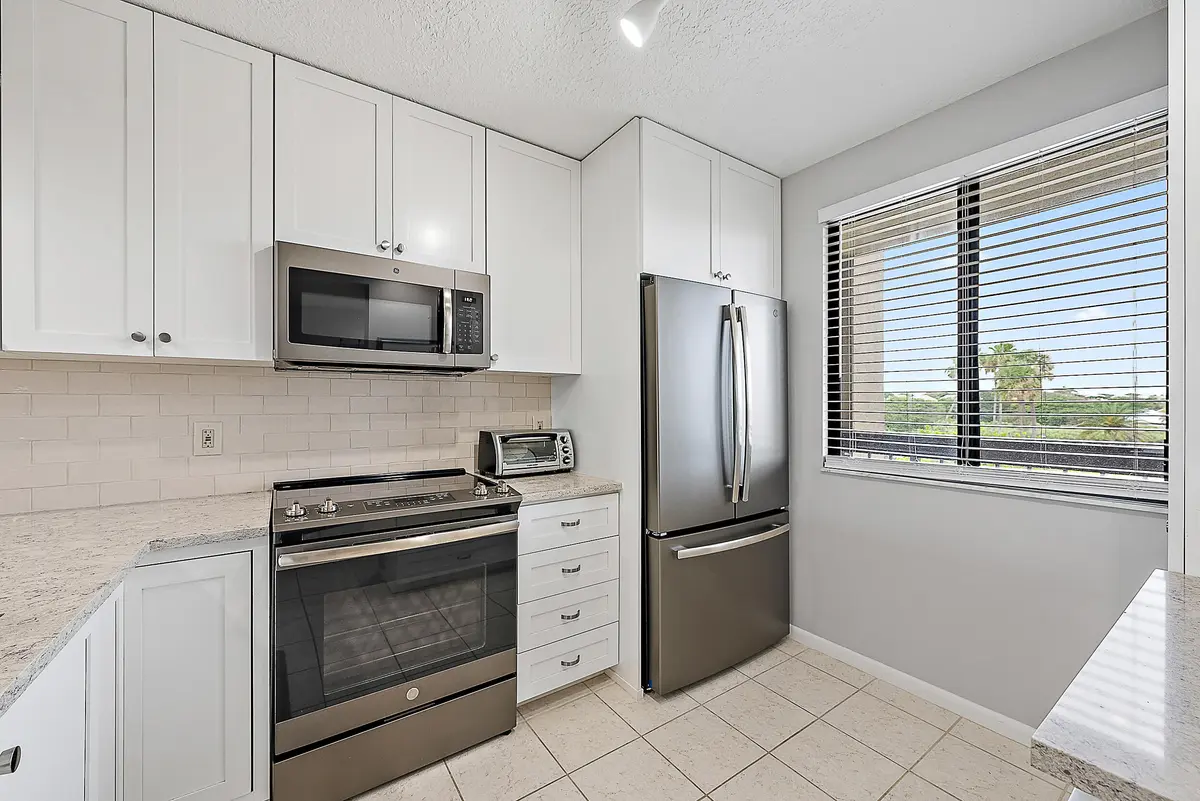 Kitchen at 301 S Seas Drive 305, Jupiter