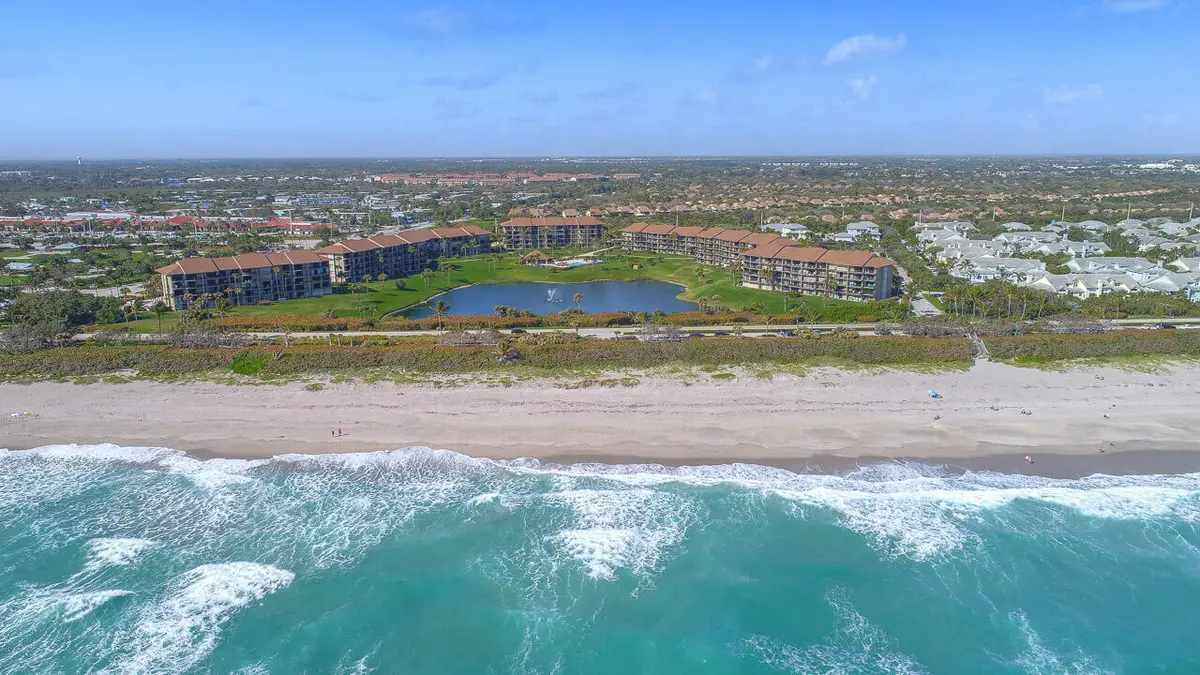 Aerial at 301 S Seas Drive 305, Jupiter