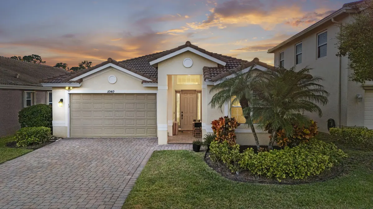 Front at 1040 SE Fleming Way, Stuart