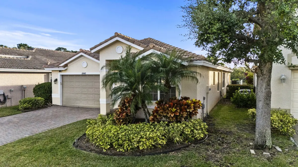 Front at 1040 SE Fleming Way, Stuart