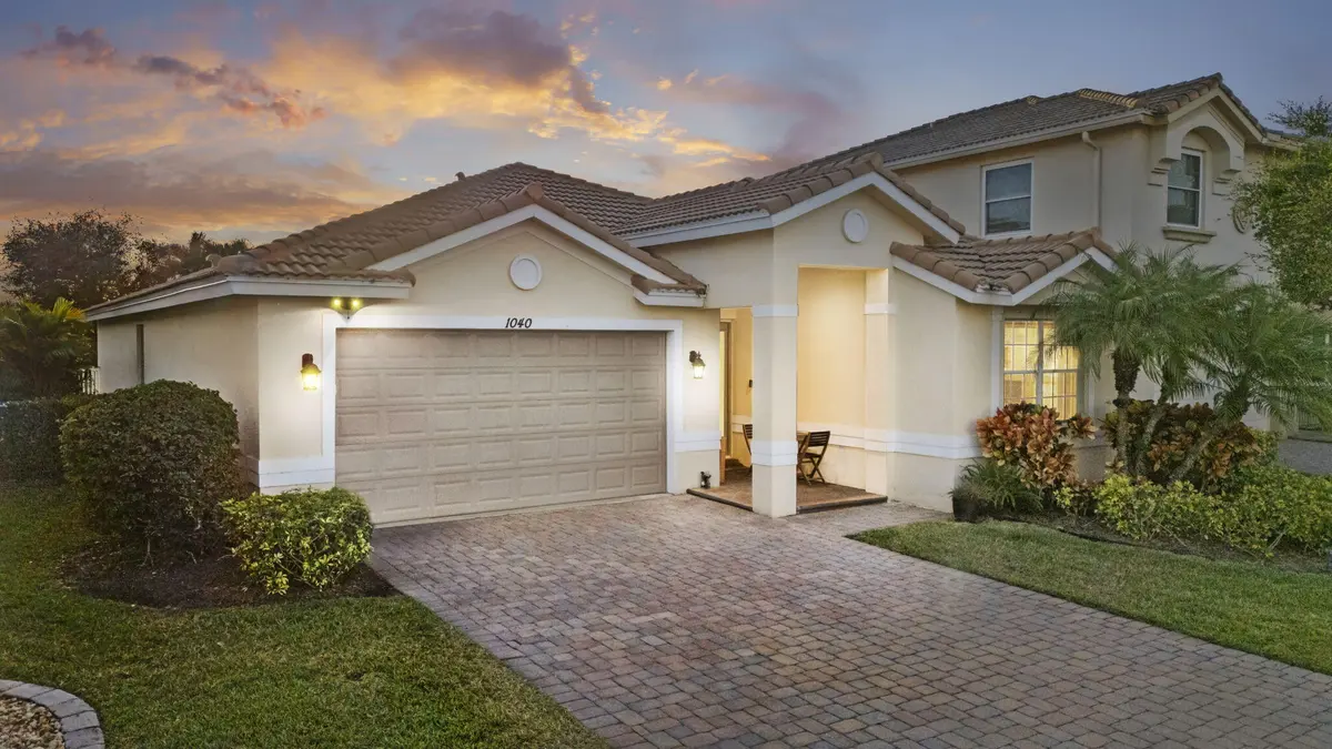 Front at 1040 SE Fleming Way, Stuart