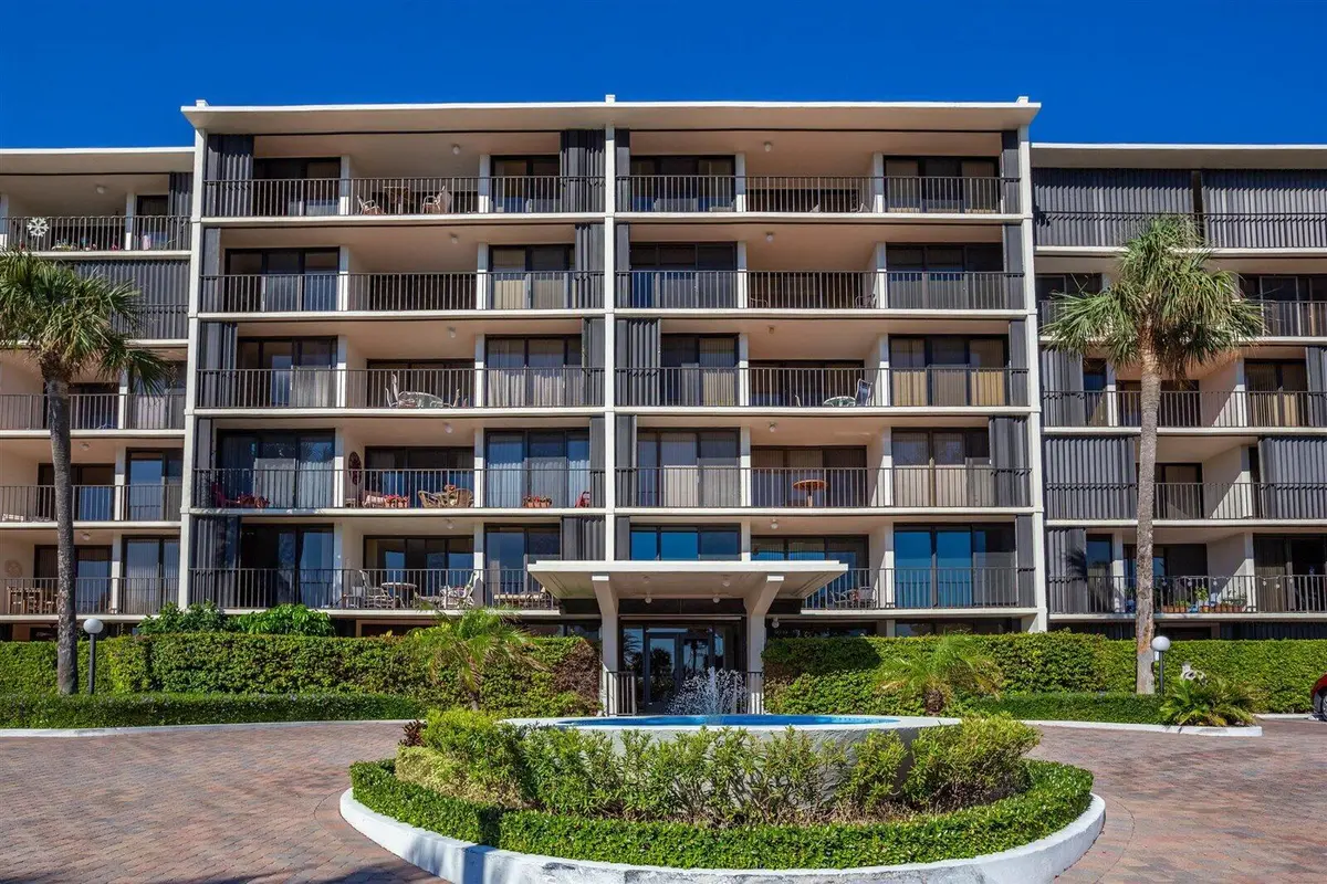 225 Beach Rd #303, Jupiter, FL 33469 (2) at 225 Beach Road Road 303, Tequesta
