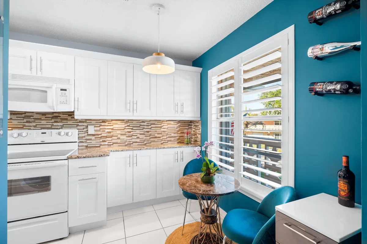 5-web-or-mls-A7403054 at 1540 NW 18th Avenue 203, Delray Beach