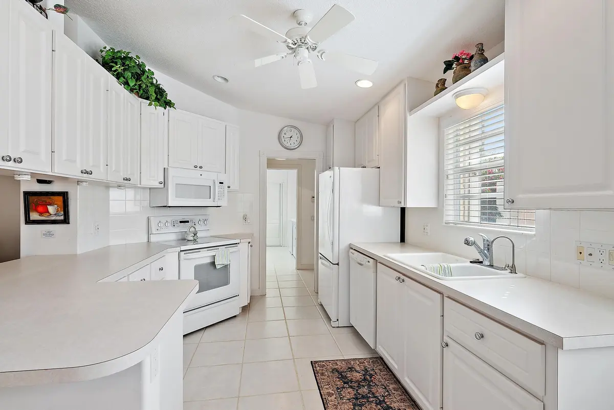 3546 SE Glacier Terrace-7 at 3546 SE Glacier Terrace, Hobe Sound