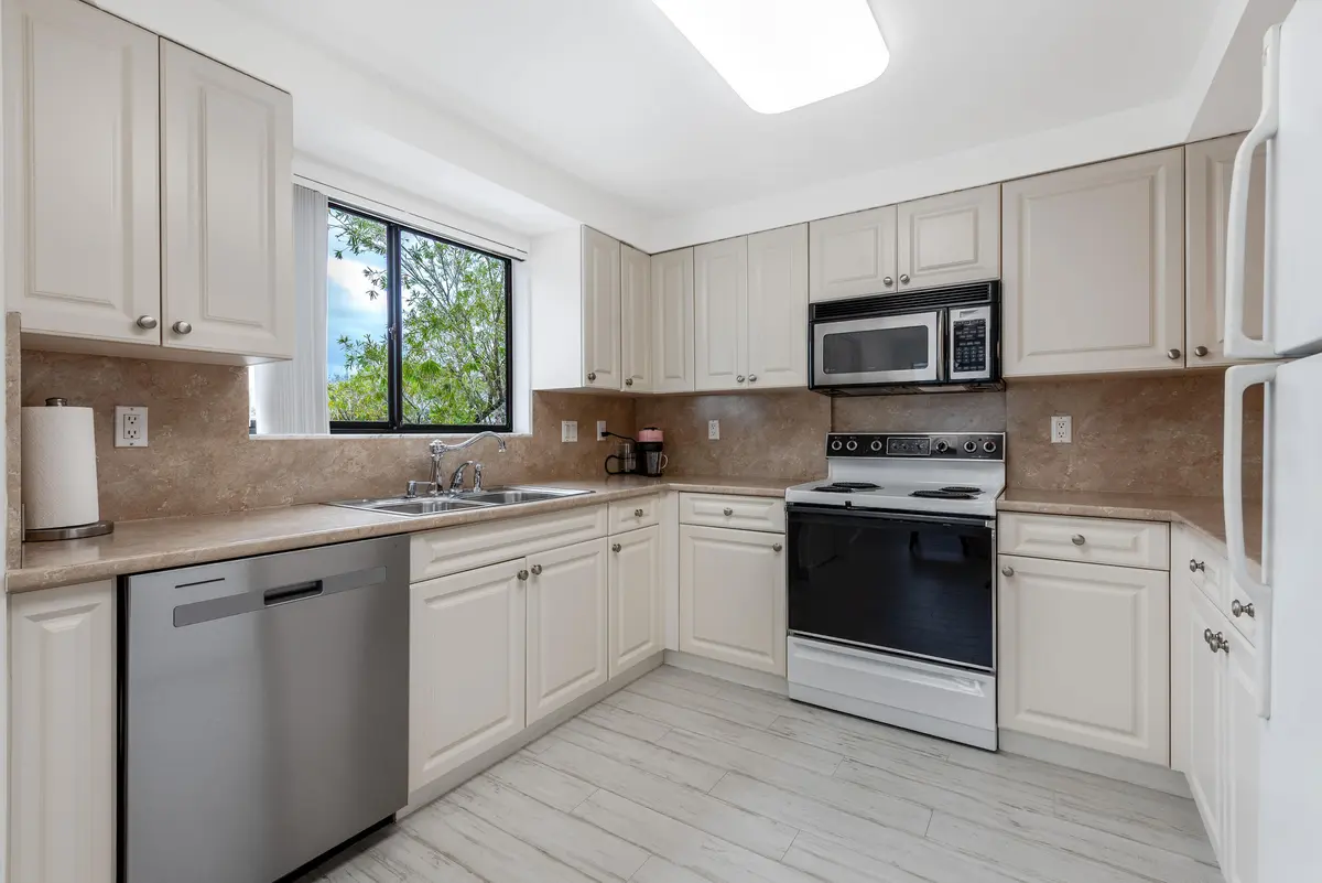 7230Clunieplace#15403-17 at 7230 Clunie Place 15403, Delray Beach