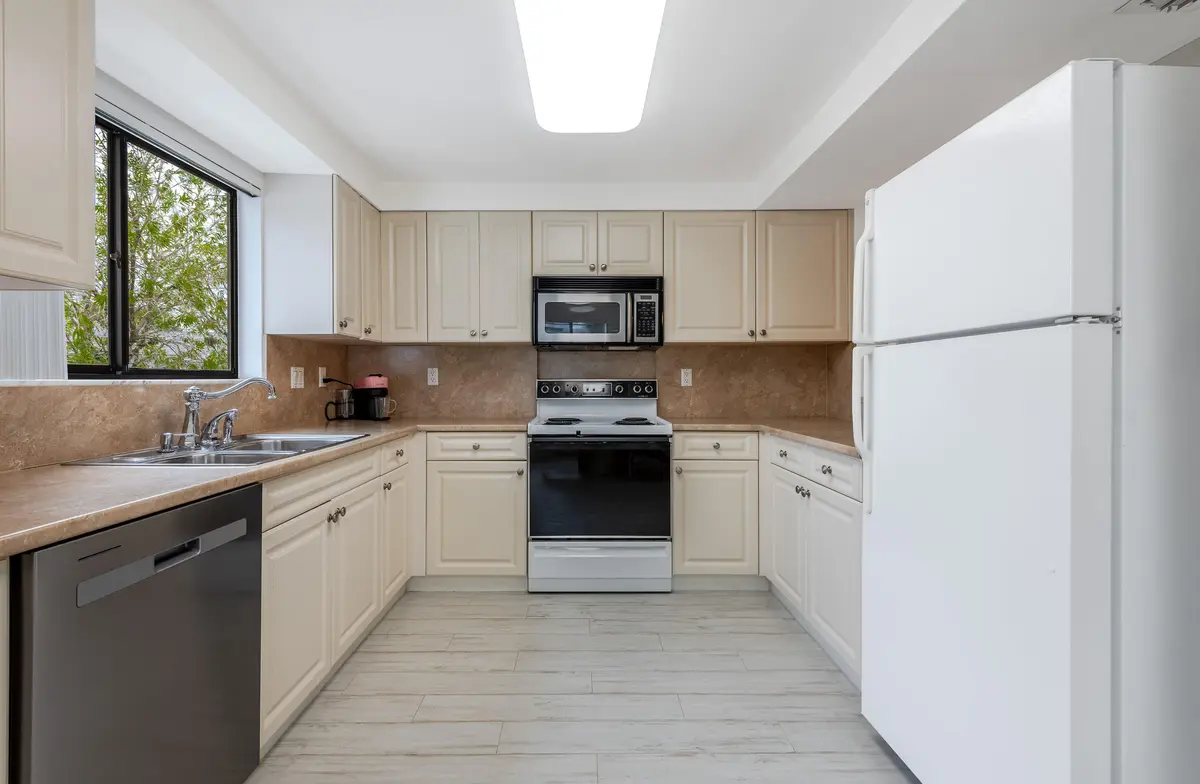 7230Clunieplace#15403-16 at 7230 Clunie Place 15403, Delray Beach