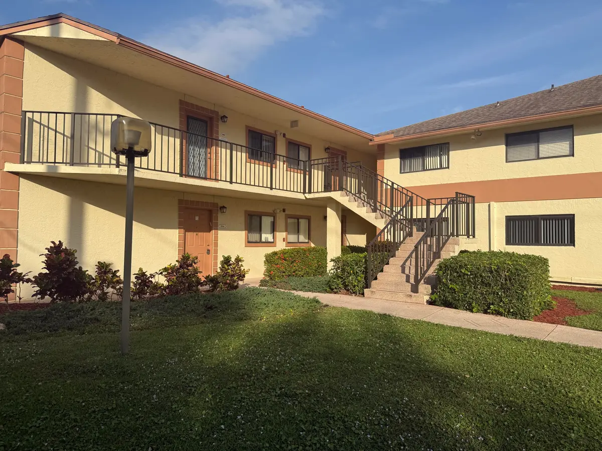 IMG_2080 at 15401 Pembridge Avenue 38, Delray Beach