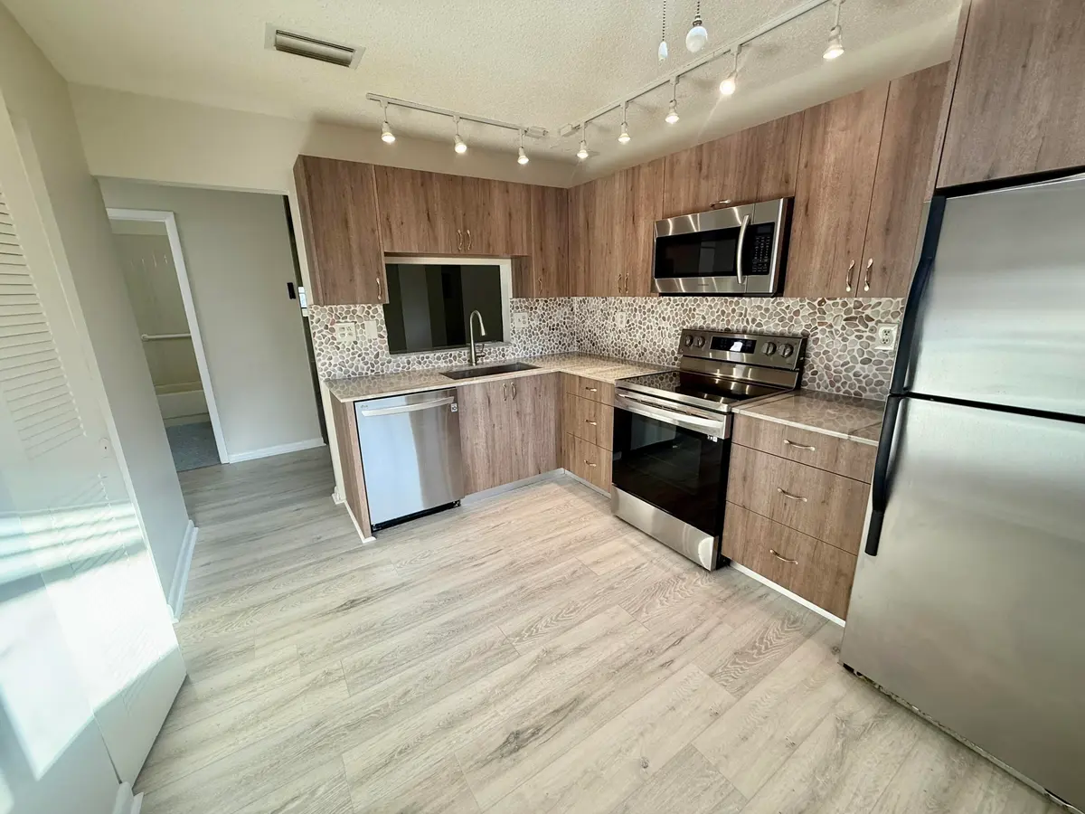 IMG_2097 at 15401 Pembridge Avenue 38, Delray Beach