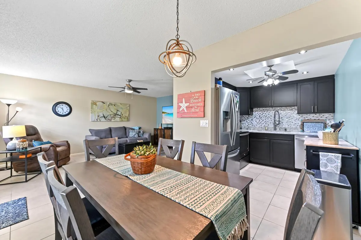 13 dining area 03 at 196 Grantham F 196, Deerfield Beach