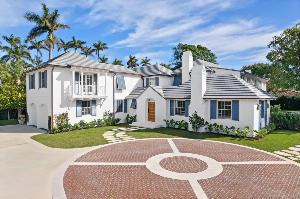 Front Exposure at 239 Emerald Lane, Palm Beach