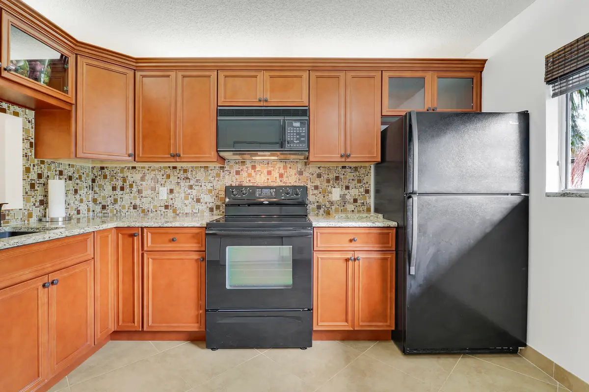 Kitchen at 15364 Lakes Of Delray Boulevard 61, Delray Beach