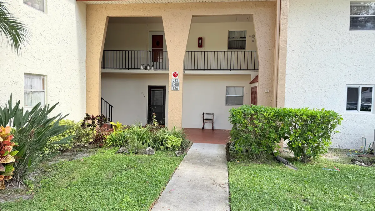 Main Entrance at 320 Lake Dora Drive 320, West Palm Beach