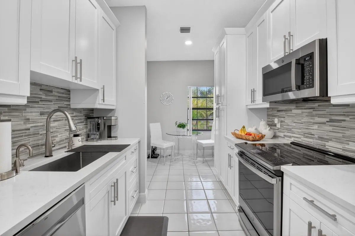 Renovated Kitchen at 5374 Venetia Court E, Boynton Beach