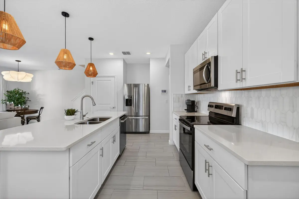 7-web-or-mls-7-print-3A5A2936 at 5624 SE Edgewater Circle, Stuart