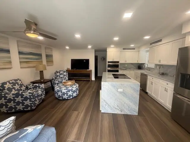 from entrance into unit at 5520 N Ocean Boulevard 111, Ocean Ridge