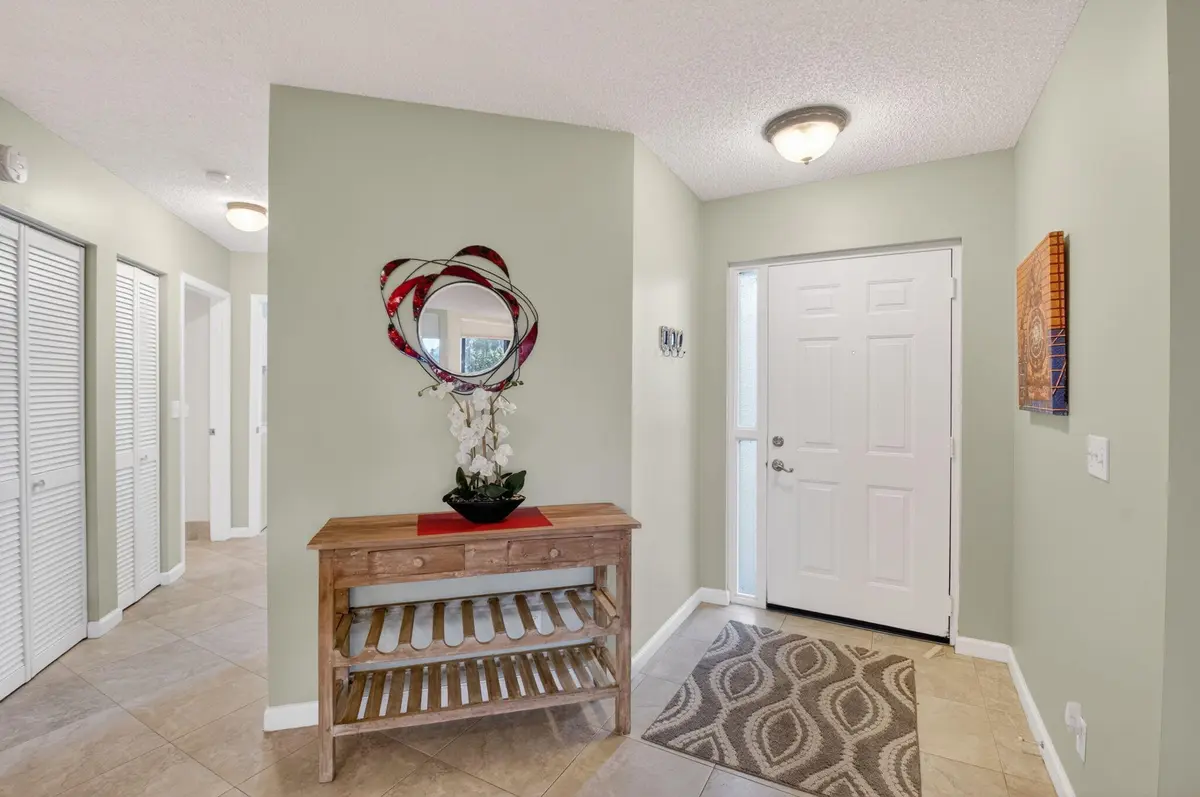 Foyer at 5374 Venetia Court B, Boynton Beach