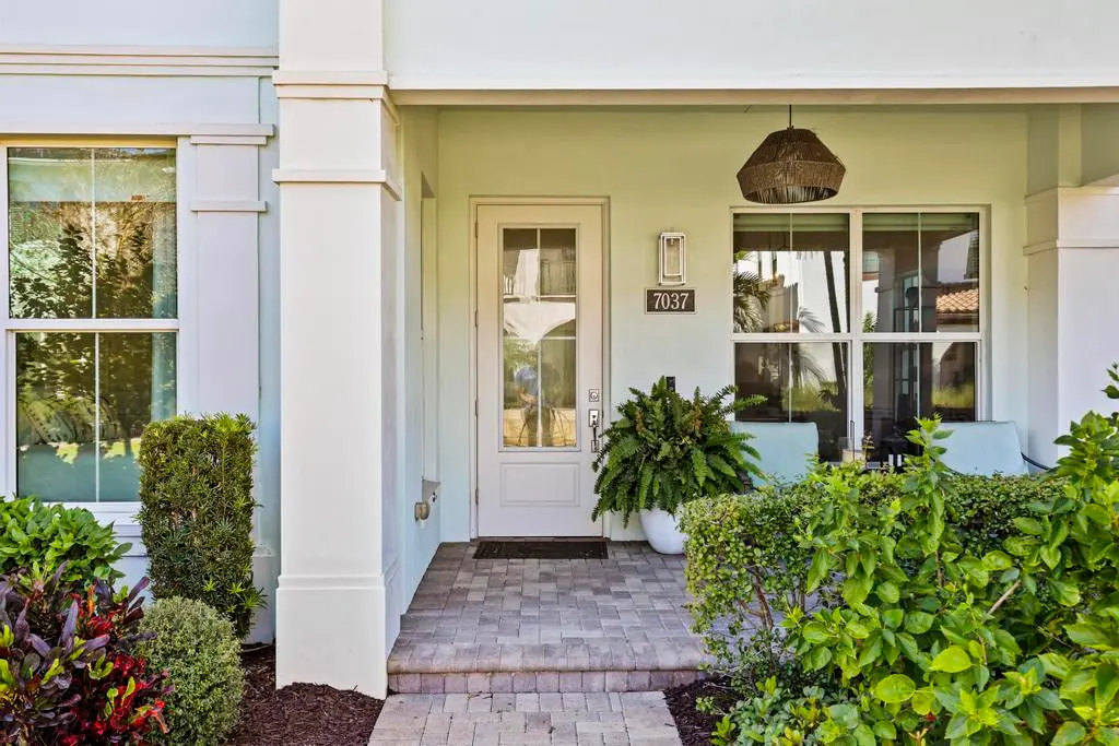 7037 Edison Place at 7037 Edison Place, Palm Beach Gardens