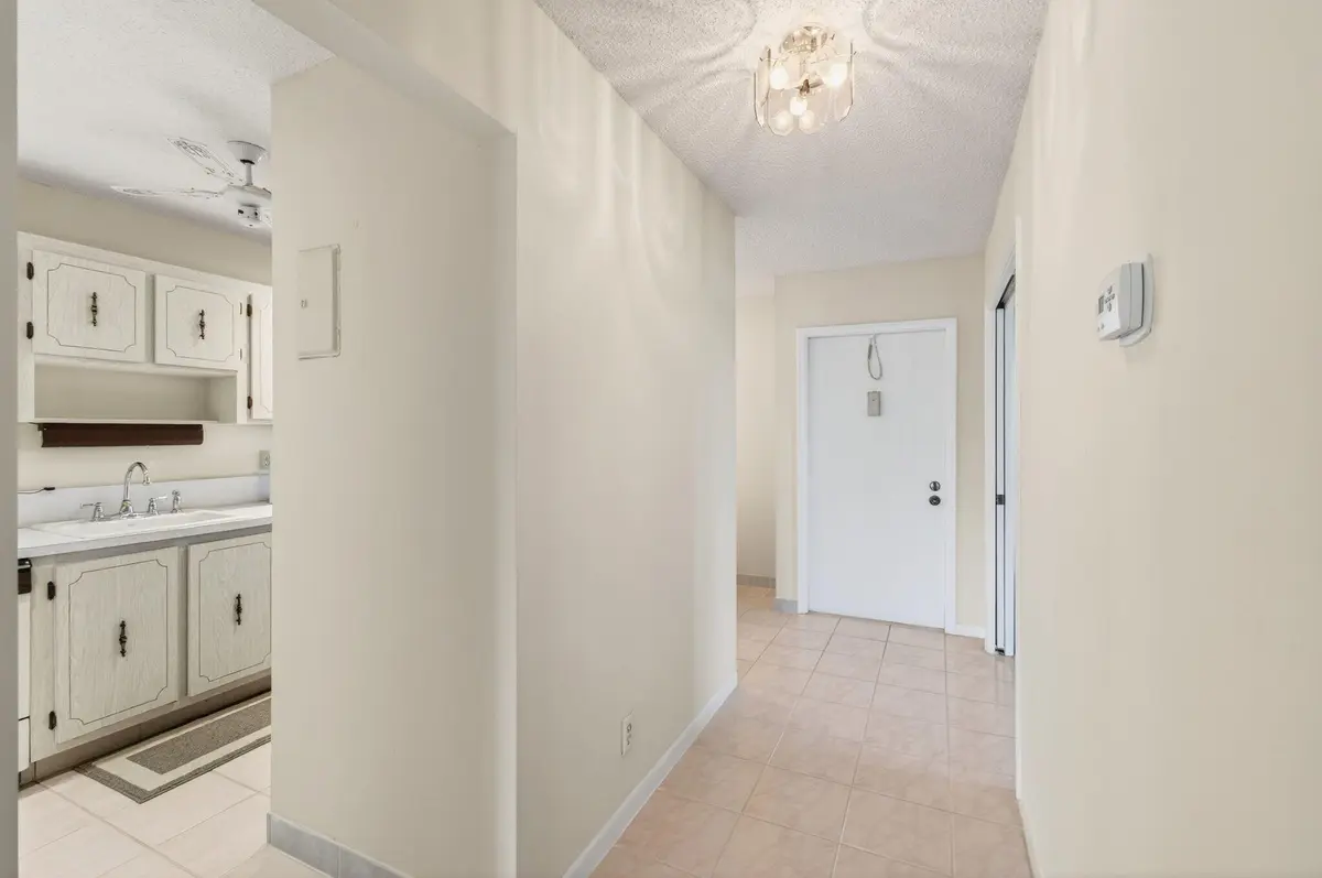 Foyer Hall Entrance at 1721 NW 20th Avenue 201, Delray Beach