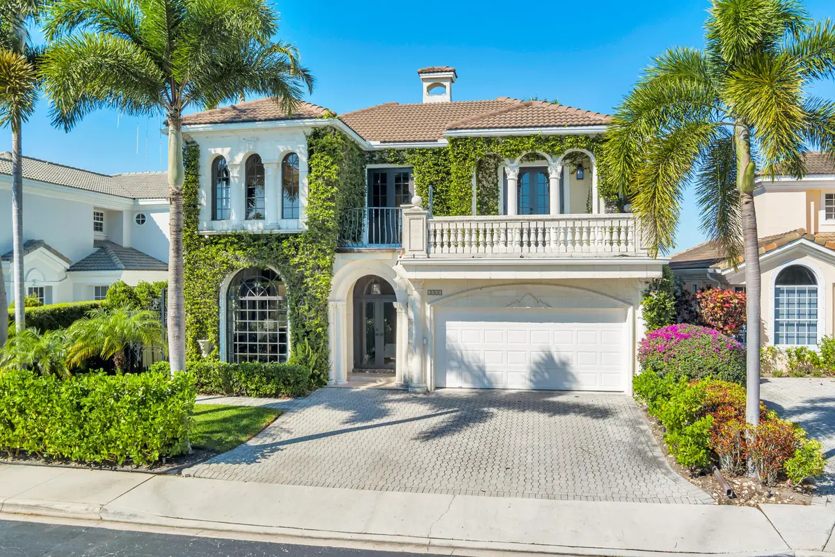 low-2 at 2085 Regents Boulevard, West Palm Beach