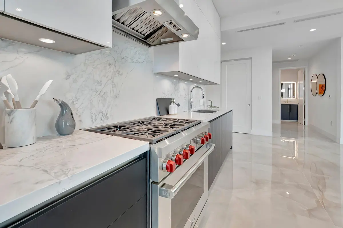 Kitchen Gas Range at 475 E Royal Palm Road Ph 906, Boca Raton