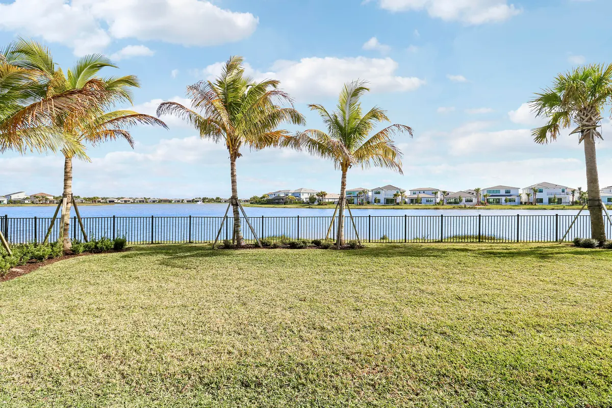 Amazing Lake View at 10874 Stellar Circle, Palm Beach Gardens
