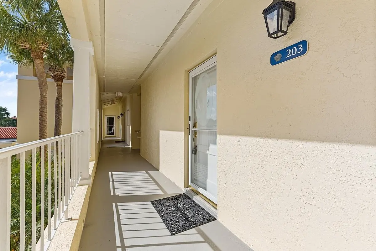 5020-Harmony-Cir-203-HigMedia-004-1280 at 5020 Harmony Circle 203, Vero Beach