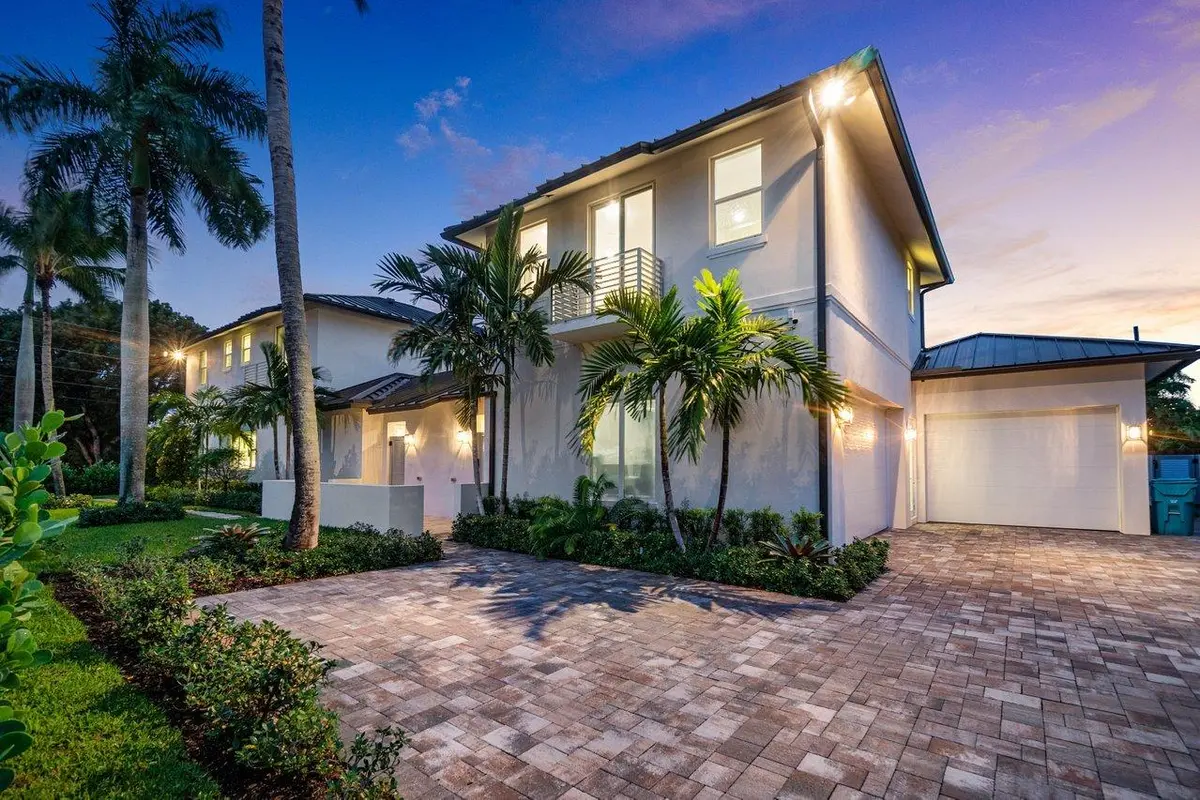 Driveway at 217 Gulfstream Boulevard, Boynton Beach