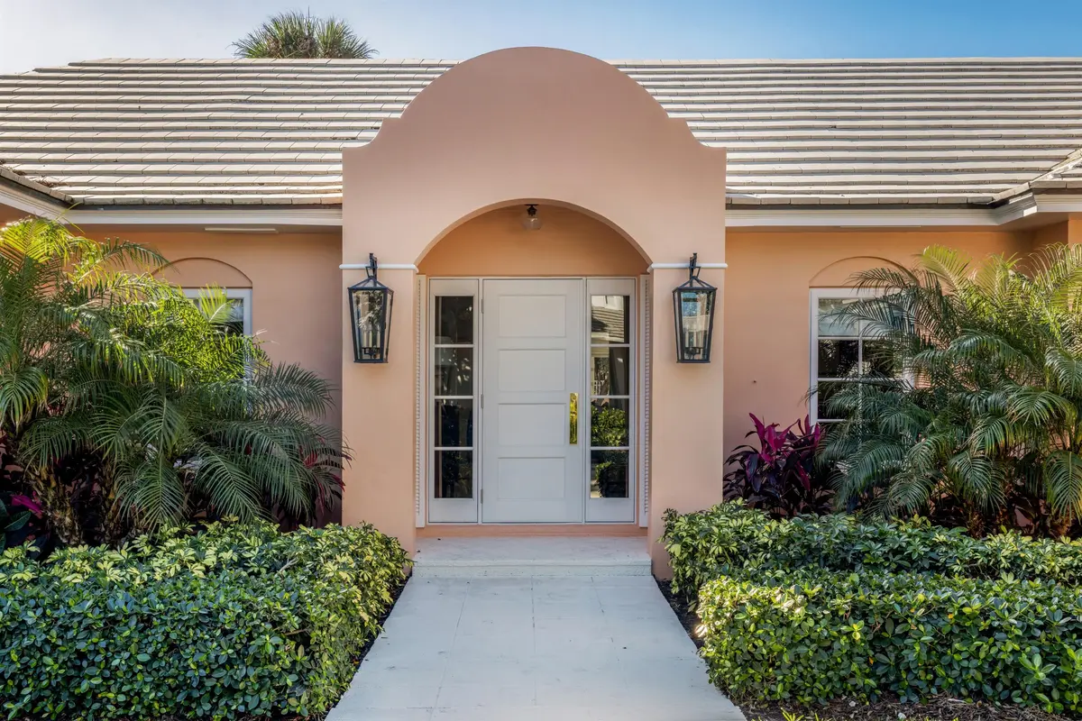 ENTRANCE_DETAIL_EB at 124 Woodbridge Road, Palm Beach
