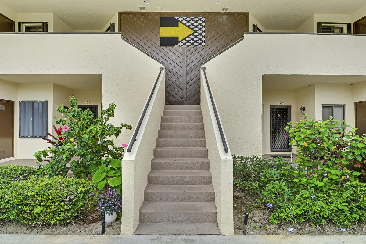 Williamsburg 204 Front Building with arr at 6333 SE Williamsburg Drive 204, Hobe Sound