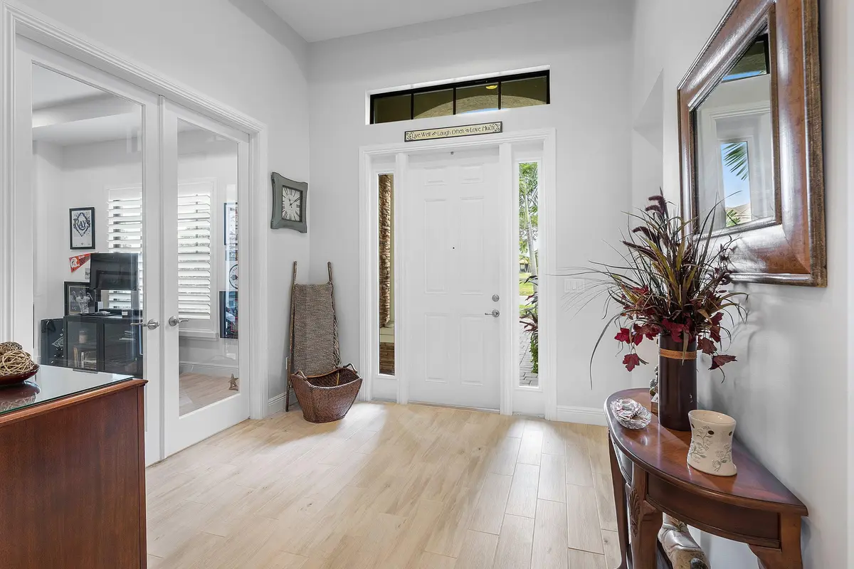 Foyer at 11832 Palermo Road, Parkland