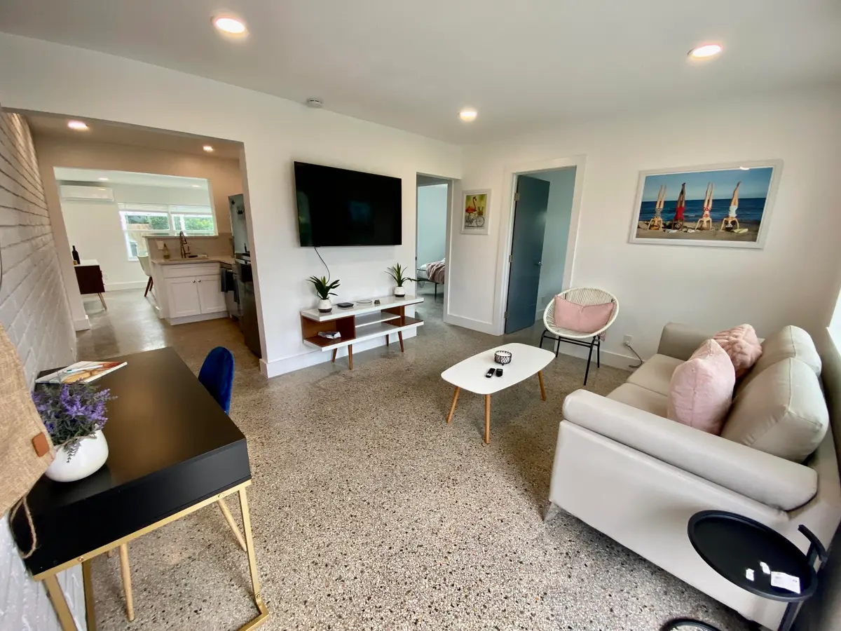 IMG_7716 2 at 304 SE 3rd Street, Delray Beach