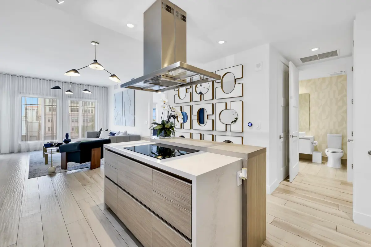 Kitchen to LVRM at 155 E Boca Raton Road 413, Boca Raton