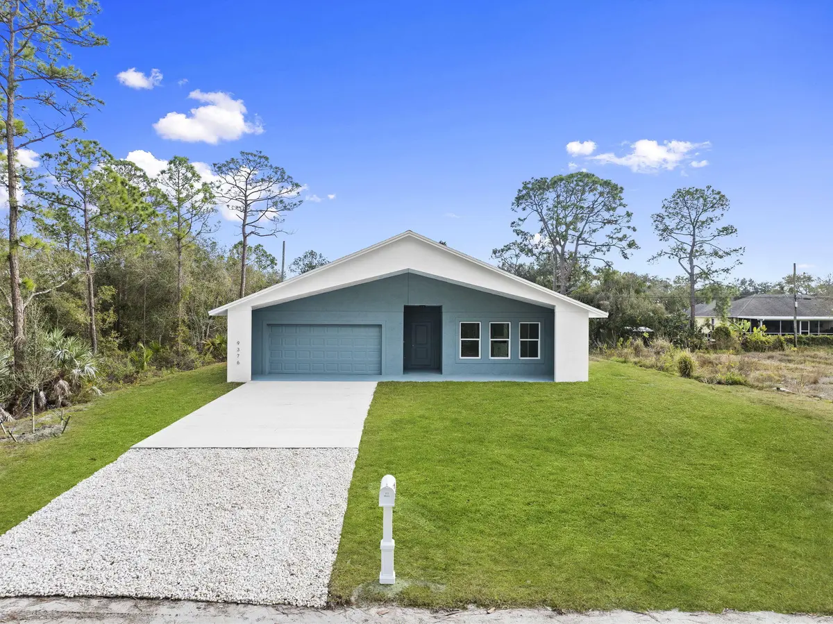 Front Long at 9376 103rd Court, Vero Beach