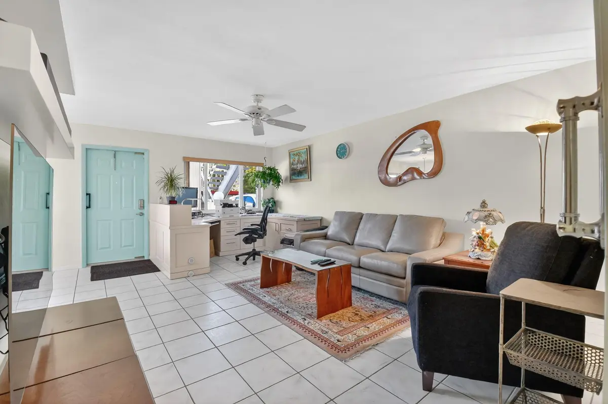 LR + custom desk at 3320 Lake Osborne Drive 102, Lake Worth Beach