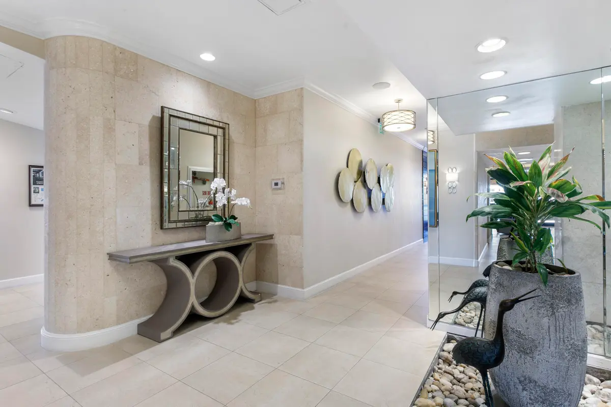 Lobby at 108 Lakeshore Drive 640, North Palm Beach