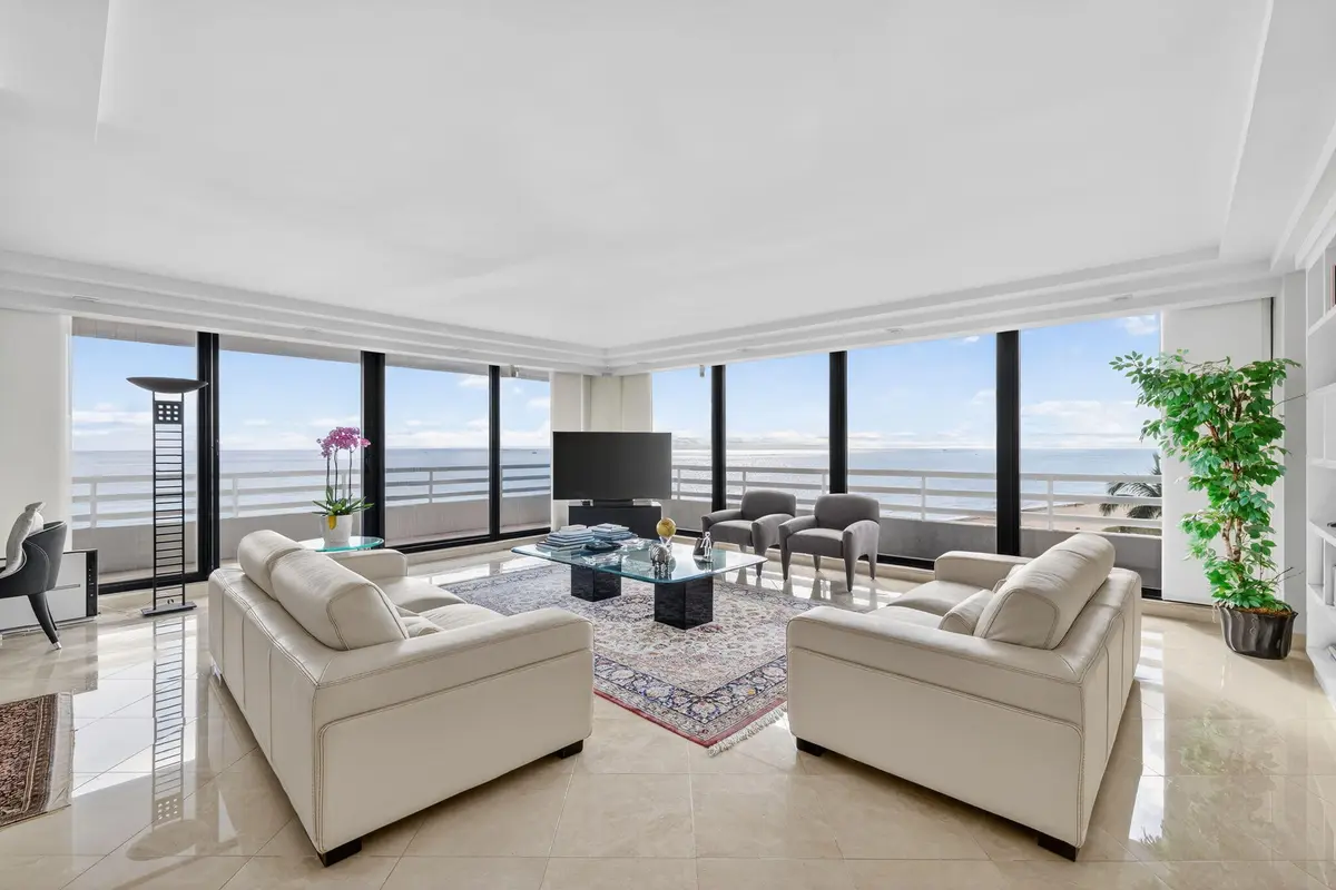 Living Area at 1500 S Ocean Boulevard 606, Boca Raton