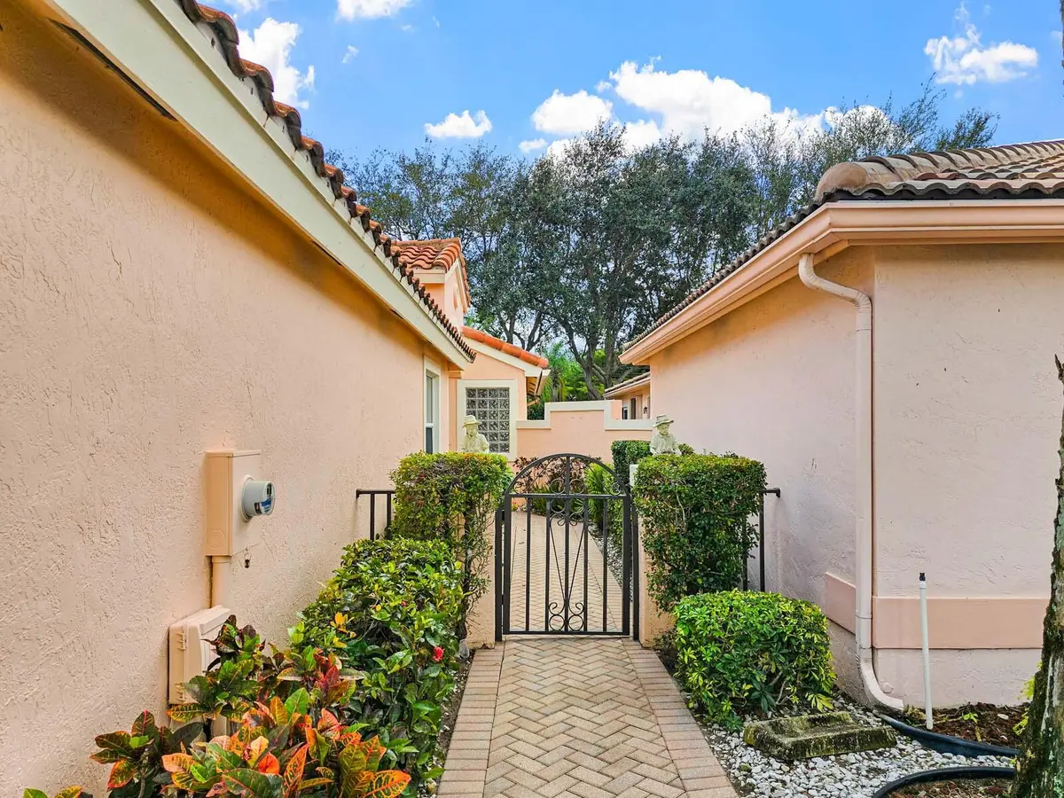 WALKWAY at 5178 Pelican Cove Drive, Boynton Beach