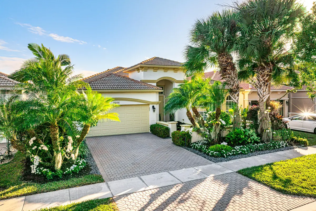 Front Exterior at 9666 Via Elegante, Wellington