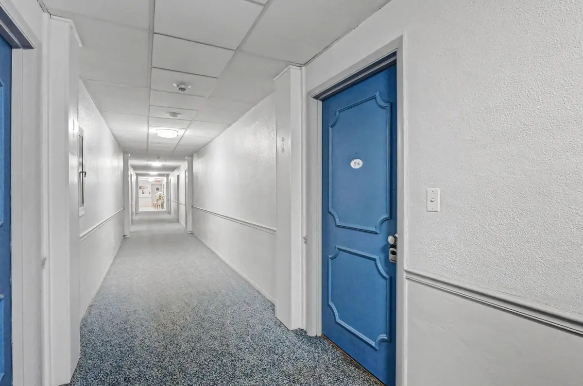3-web-or-mls-0E2A7495 at 3333 NE 34th Street 314, Fort Lauderdale