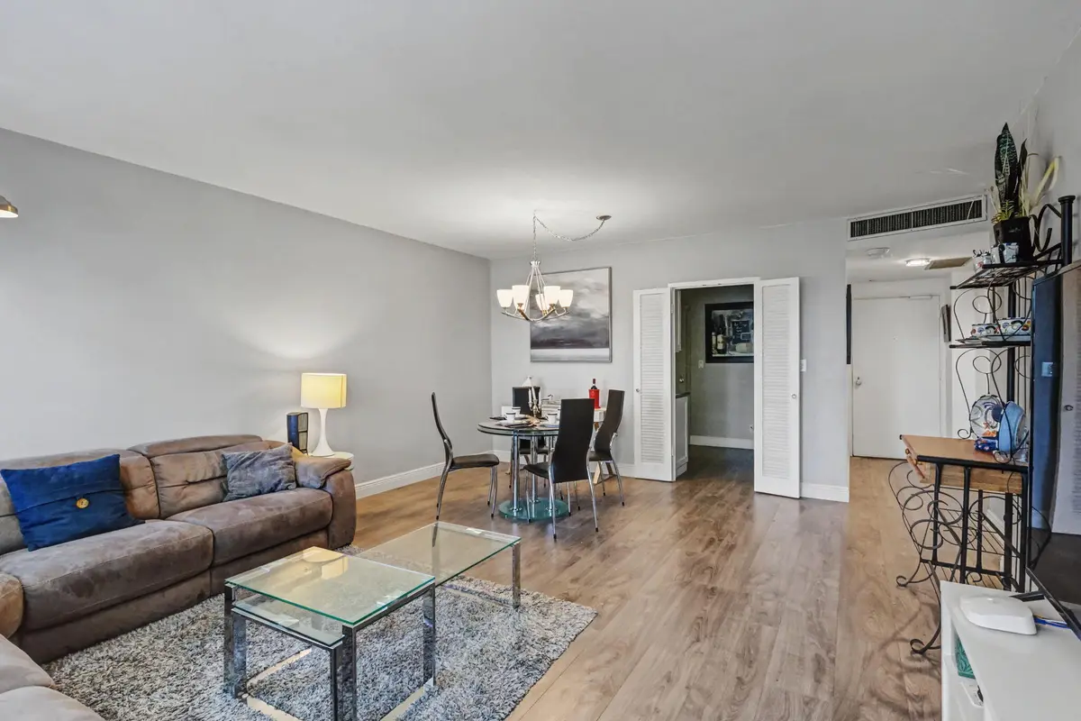 6-web-or-mls-0E2A7432 at 3333 NE 34th Street 314, Fort Lauderdale