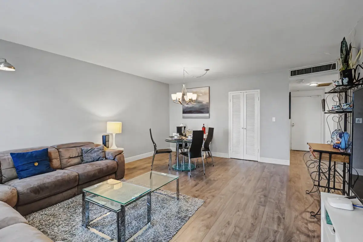 7-web-or-mls-0E2A7435 at 3333 NE 34th Street 314, Fort Lauderdale