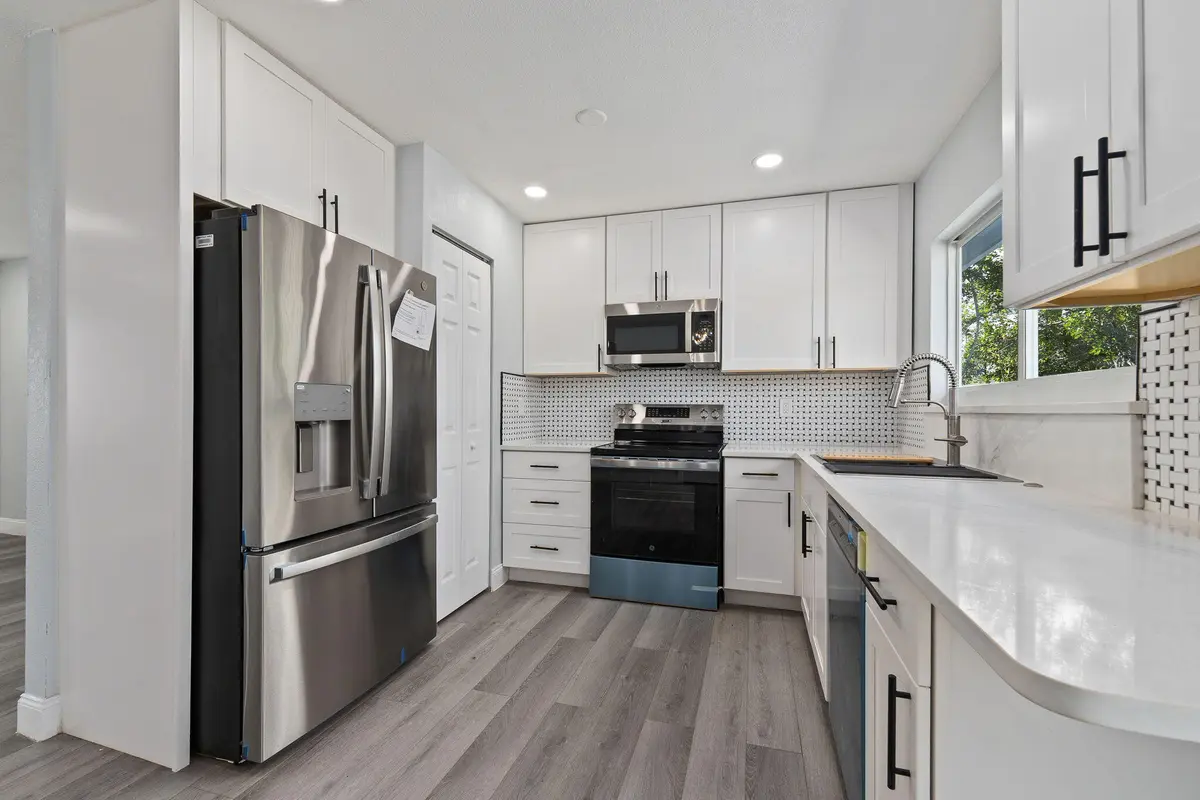 16-web-or-mls-DSC03110 at 2075 7th Court, Vero Beach