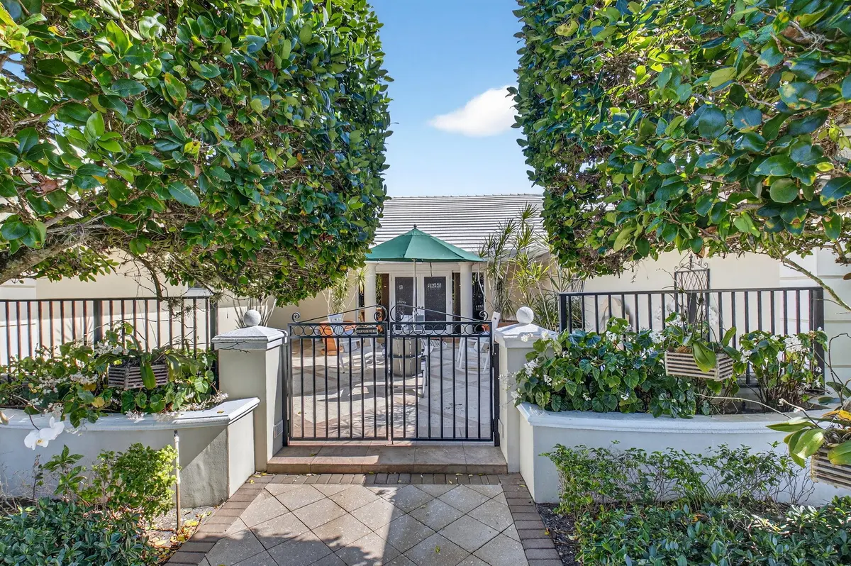 Courtyard entrance at 11740 N Lake Drive, Boynton Beach