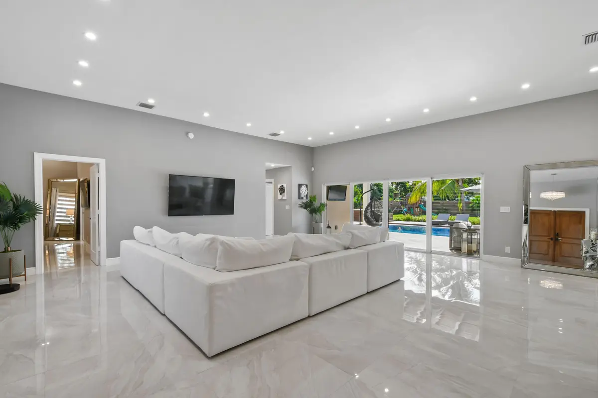 Living Room at 7101 W Lake Drive, Lake Clarke Shores