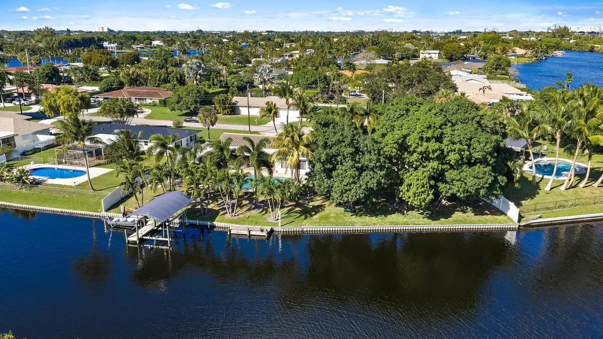 1404 Alpha Ct-8 at 1404 Alpha Court, Lake Clarke Shores