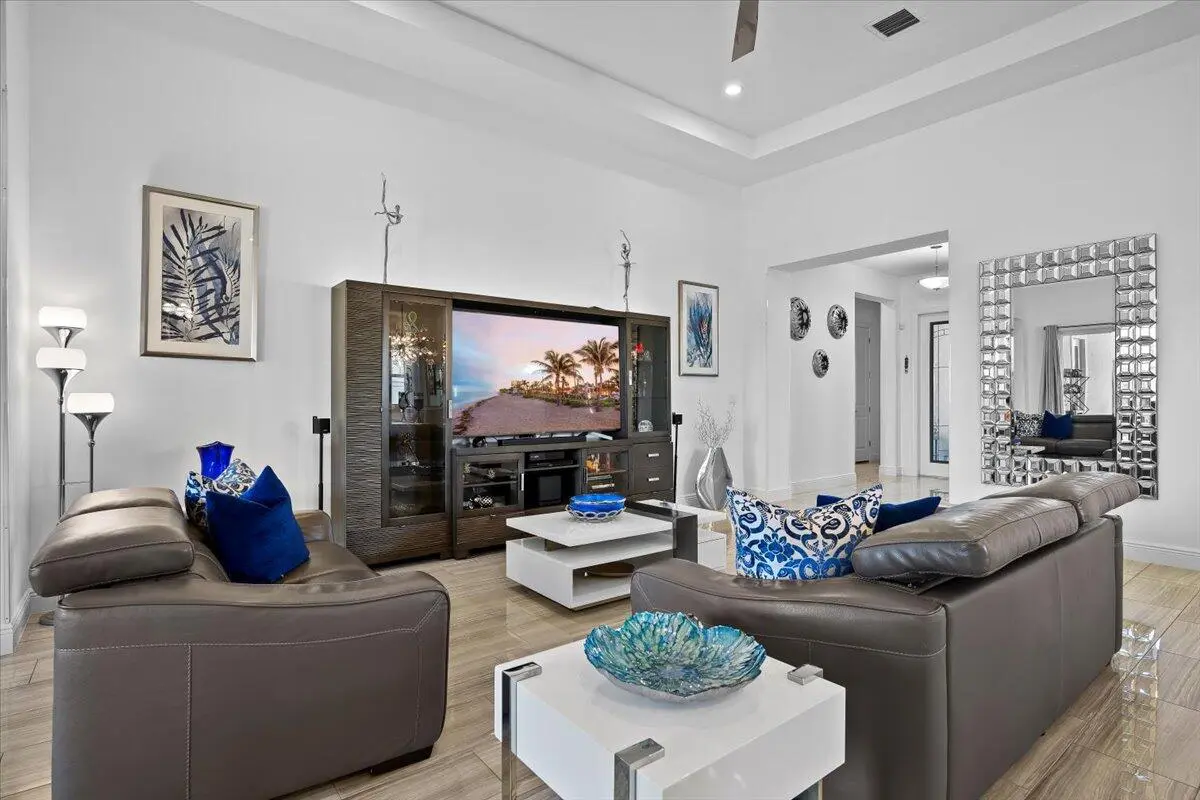 11-LUX_6244.jpg1 at 12454 Nautilus Circle, Palm Beach Gardens